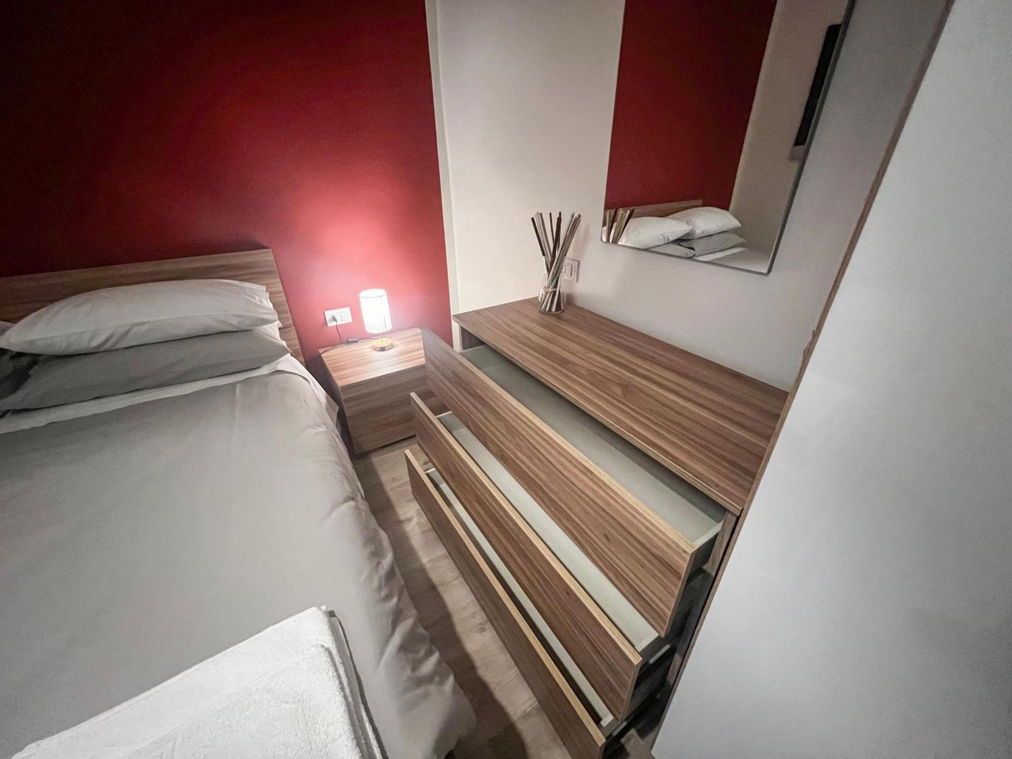 Appartamento Anna - Comfort E Stile In Centro Storico Imola Exterior foto